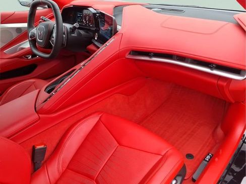 Used 2024 Chevrolet Corvette Stingray Premium Cpe w/ Z51 Performance Package image 21