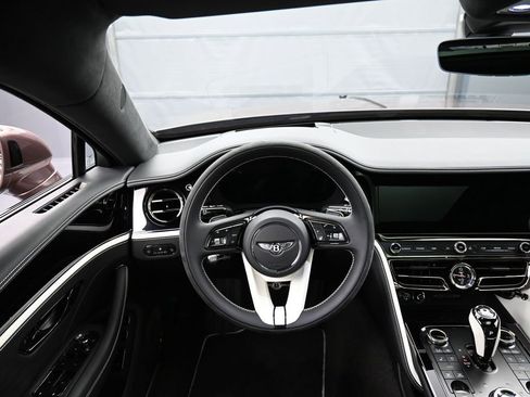 Certified 2025 Bentley Flying Spur Speed image 19