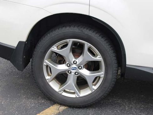 Used 2018 Subaru Forester 2.5i Touring w/ Popular Package #2 AWD/4WD image 8