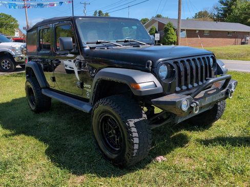 Used 2020 Jeep Wrangler Unlimited Sport AWD/4WD image 7