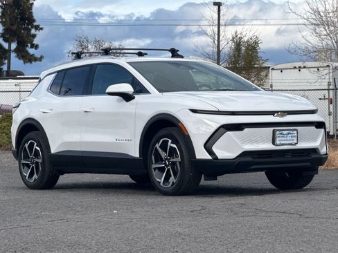 New 2026 Chevrolet Equinox EV LT image 9