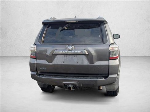 Used 2016 Toyota 4Runner SR5 image 6