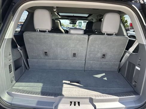 Used 2019 Lincoln Navigator Reserve AWD/4WD image 23