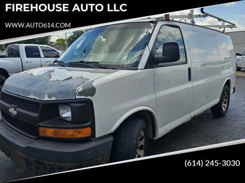 Used 2010 Chevrolet Express 1500 RWD image 1