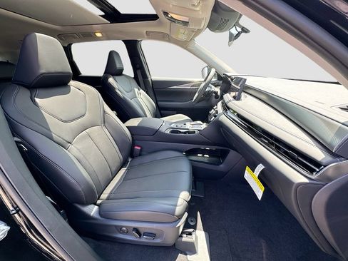 Used 2027 INFINITI QX60 Pure w/ Cargo Package FWD image 31