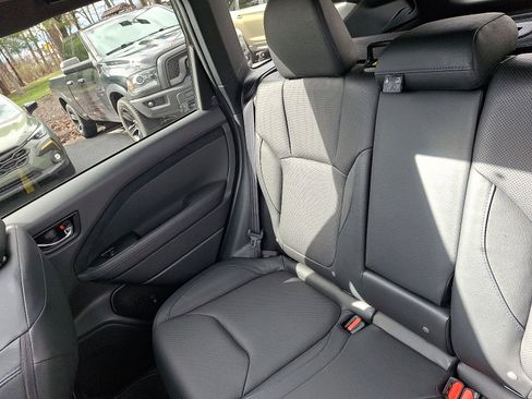 Certified 2025 Subaru Forester Limited image 18