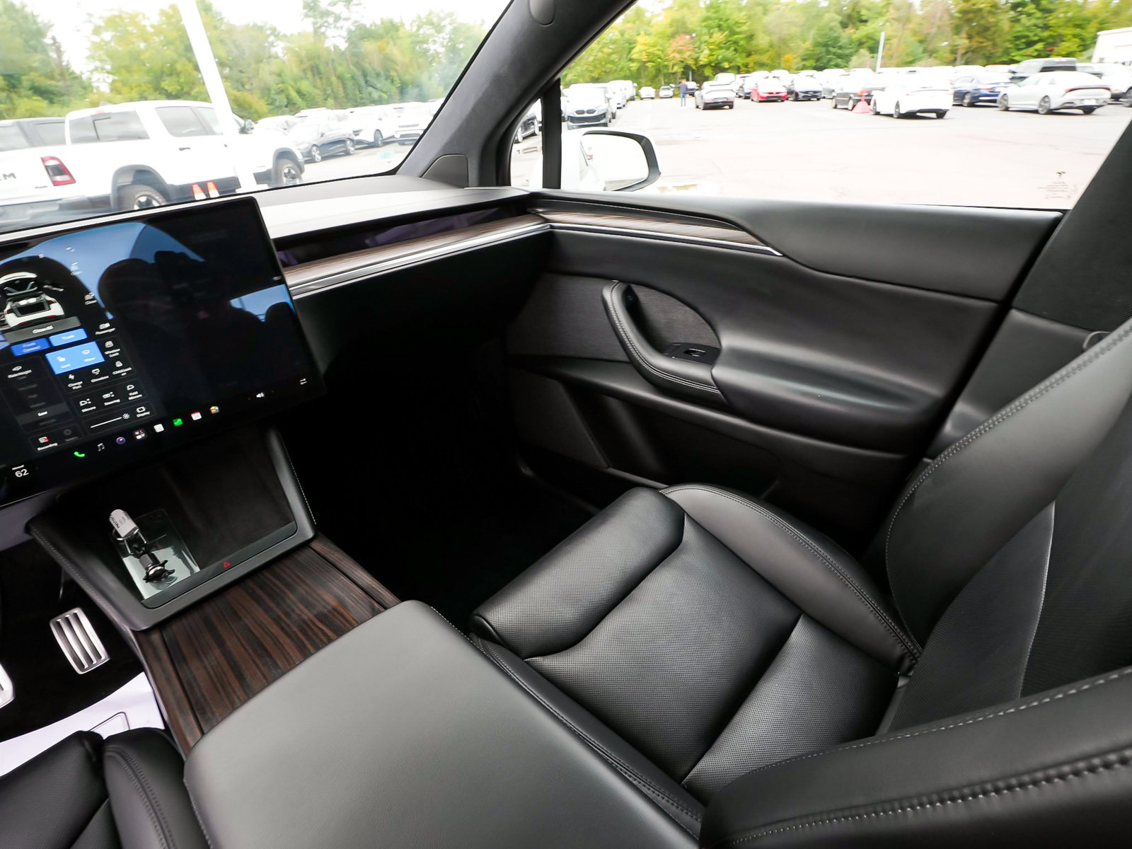 Used 2023 Tesla Model X AWD/4WD image 46