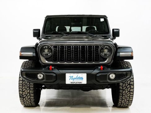 Used 2024 Jeep Gladiator Rubicon w/ Technology Group image 4