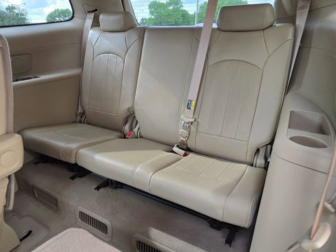Used 2011 Buick Enclave CXL FWD image 42