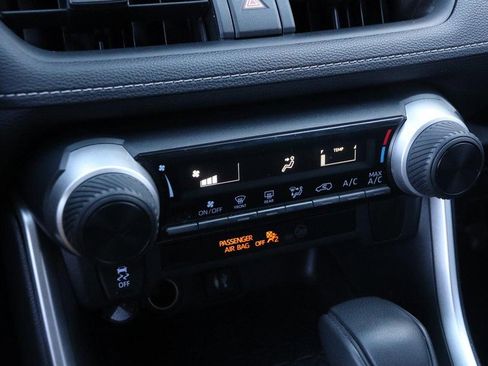 Used 2019 Toyota RAV4 LE image 16