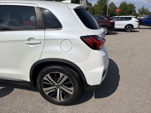 Used 2020 Mitsubishi Outlander Sport ES AWD/4WD image 7