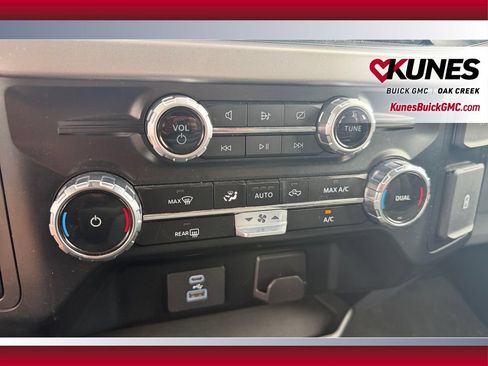Used 2024 Ford F150 XLT AWD/4WD image 27