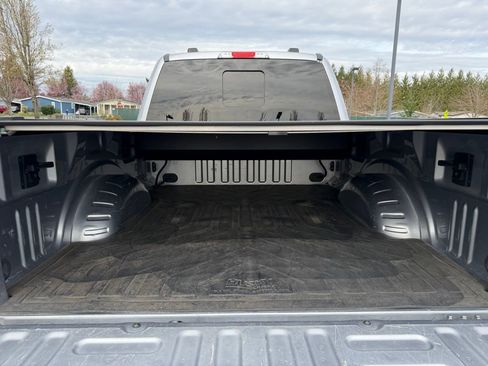 Used 2021 Ford F250 Lariat w/ Lariat Ultimate Package AWD/4WD image 11