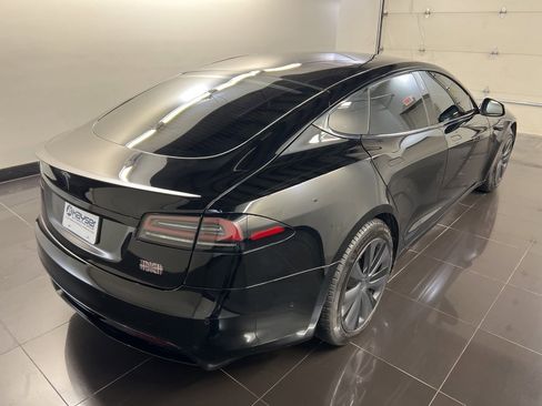 Used 2022 Tesla Model S Plaid image 6