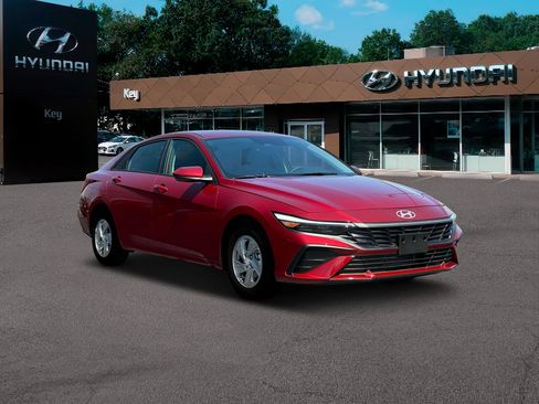 New 2025 Hyundai Elantra SE image 11