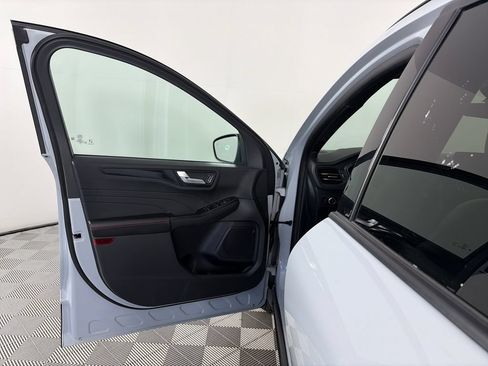 Used 2025 Ford Escape ST-Line Select AWD/4WD image 10