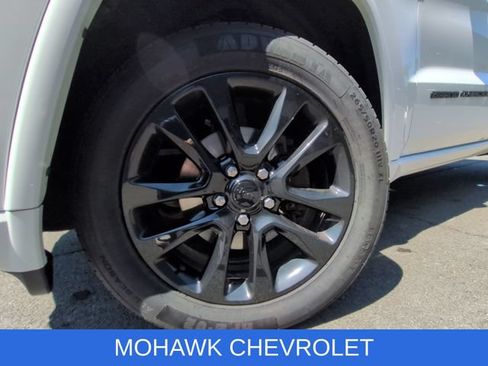 Used 2019 Jeep Grand Cherokee Altitude AWD/4WD image 33