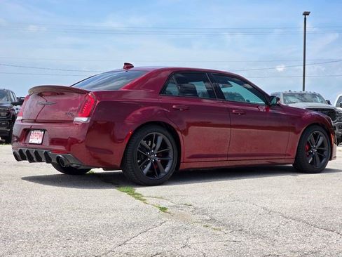 Certified 2023 Chrysler 300 C RWD image 8