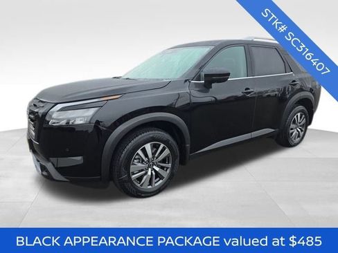 New 2025 Nissan Pathfinder SL w/ Black Appearance Package image 3