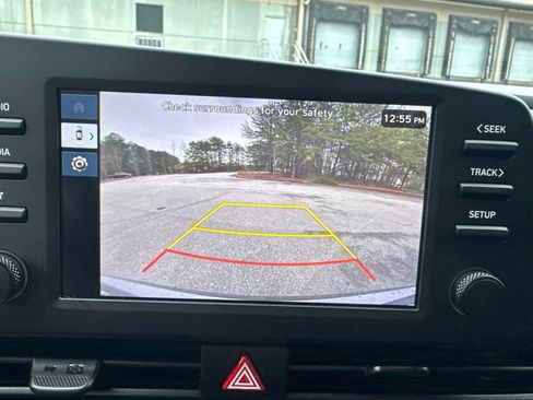 Used 2025 Hyundai Elantra Sport image 30