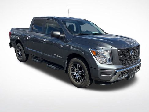 Used 2021 Nissan Titan SV w/ Accessory Utility Package image 3