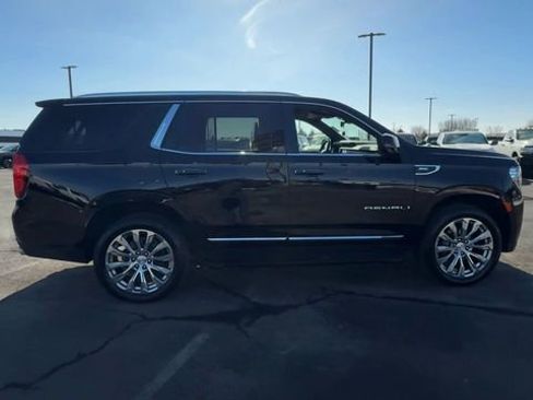 Used 2024 GMC Yukon Denali w/ Advanced Technology Package image 9