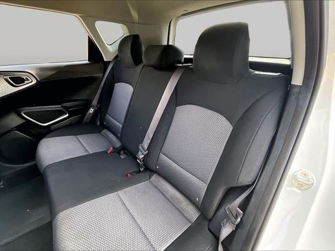 Used 2023 Kia Soul LX FWD image 19