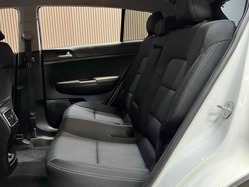 Used 2020 Kia Sportage LX FWD image 38