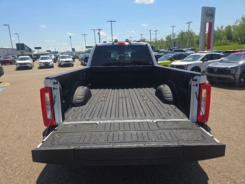 Used 2023 Ford F450 XLT AWD/4WD image 39
