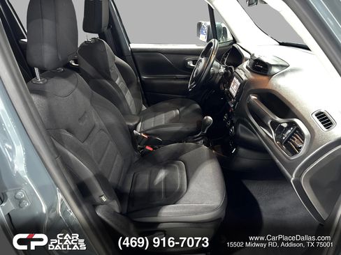 Used 2017 Jeep Renegade Altitude FWD image 24
