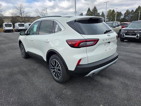 New 2026 Ford Escape SE w/ PHEV Premium Package image 3