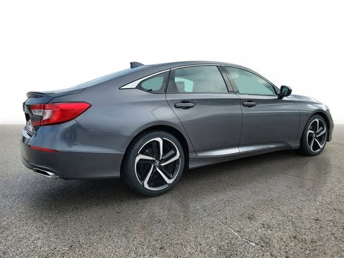 Used 2019 Honda Accord Sport image 4
