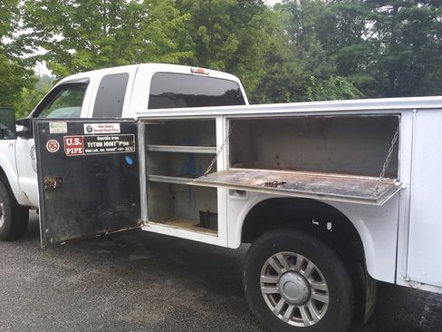 Used 2011 Ford F250 XL w/ Snow Plow Prep Pkg AWD/4WD image 7