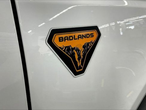 Used 2024 Ford Bronco Badlands AWD/4WD image 24