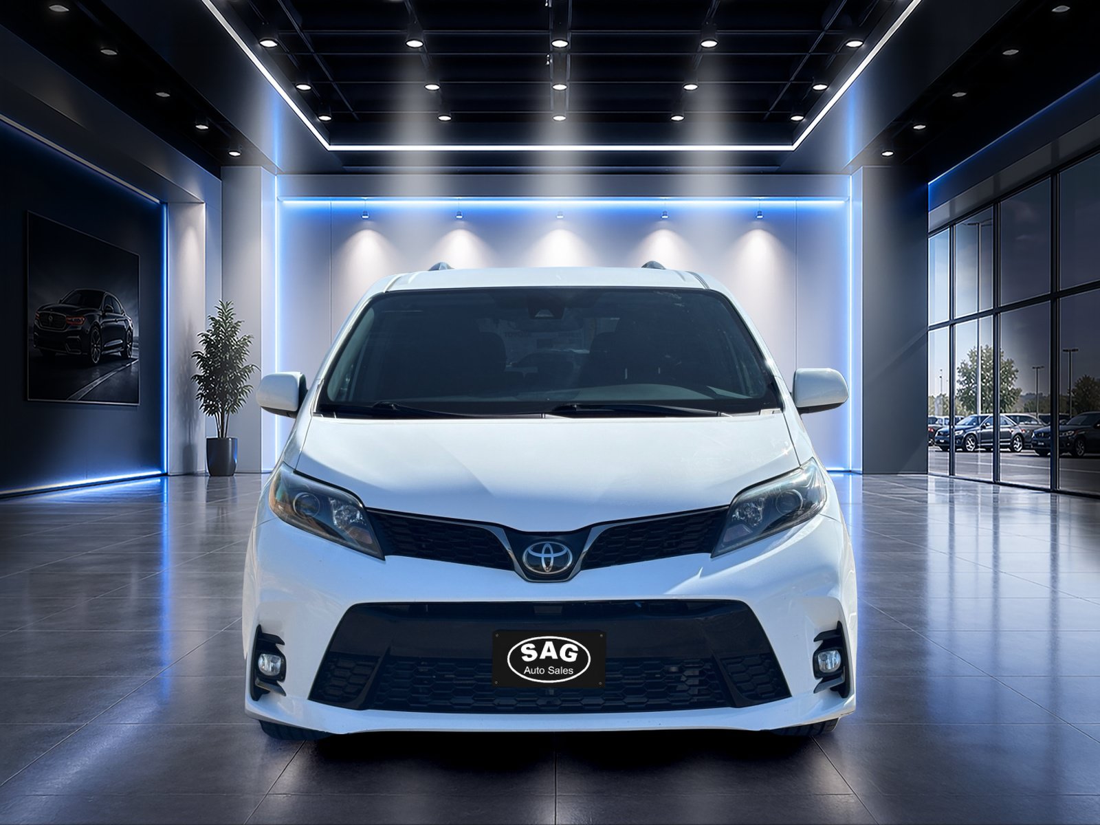 Used 2020 Toyota Sienna SE w/ Carpet Mat Package FWD image 9