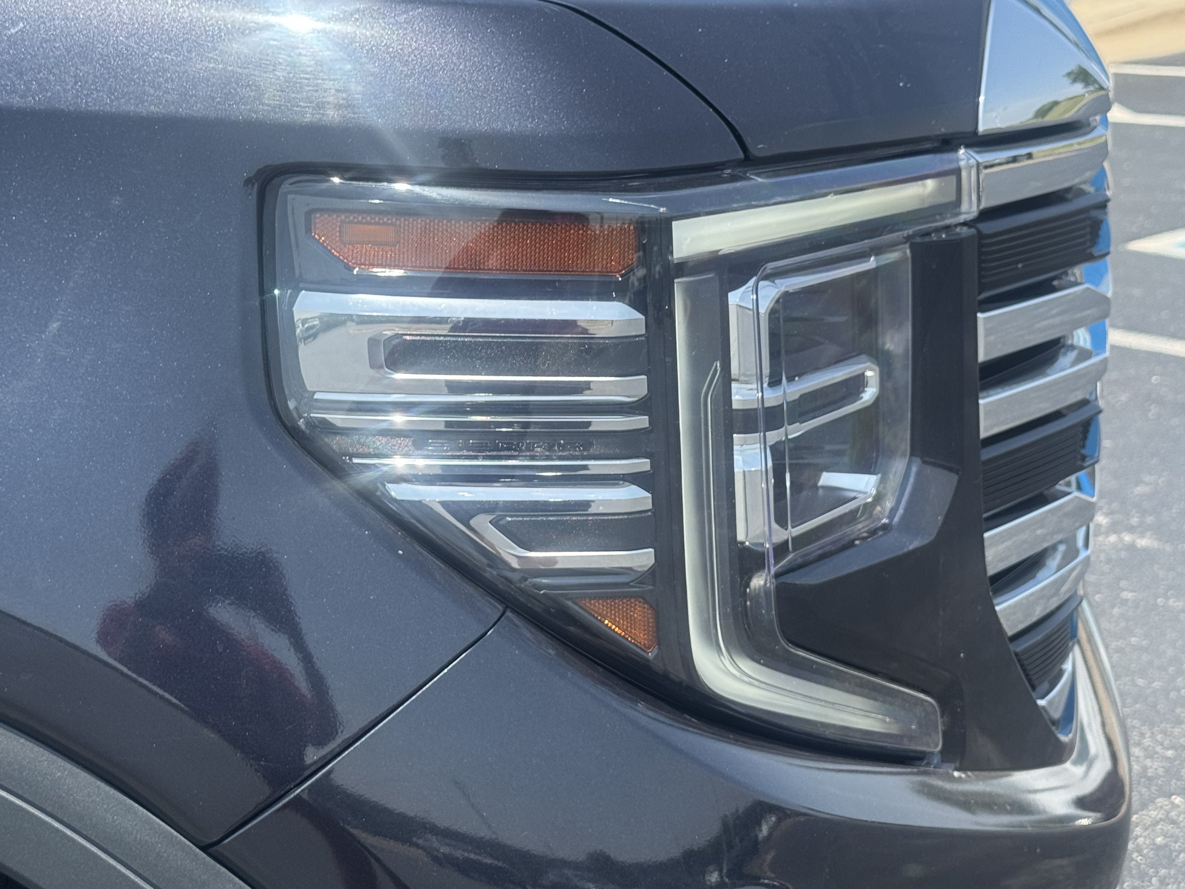 Used 2023 GMC Sierra 1500 SLT w/ SLT Premium Package AWD/4WD image 6