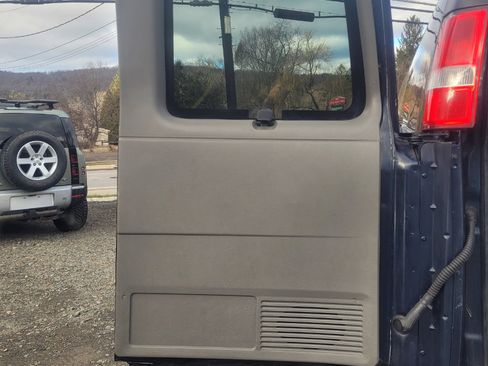 Used 2015 Chevrolet Express 3500 LT w/ LT Preferred Equipment Group image 35