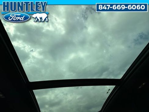 Used 2024 Lincoln Nautilus Reserve w/ Equipment Group 202A image 18