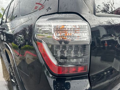 Certified 2016 Toyota 4Runner SR5 Premium AWD/4WD image 10