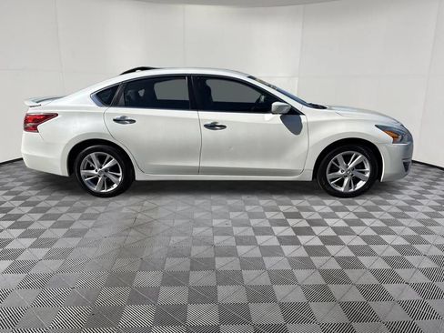 Used 2013 Nissan Altima 2.5 SV FWD image 4