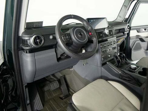 Used 2025 INEOS Grenadier Station Wagon AWD/4WD image 14