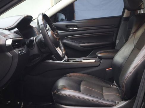 Used 2022 Nissan Altima 2.5 SR w/ Midnight Edition Package FWD image 18