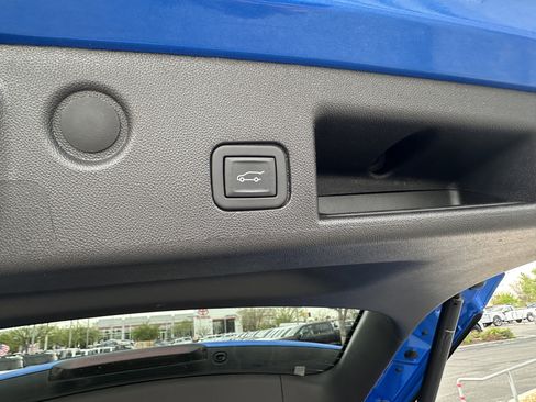 Used 2024 Chevrolet Equinox RS w/ RS Leather Package image 31