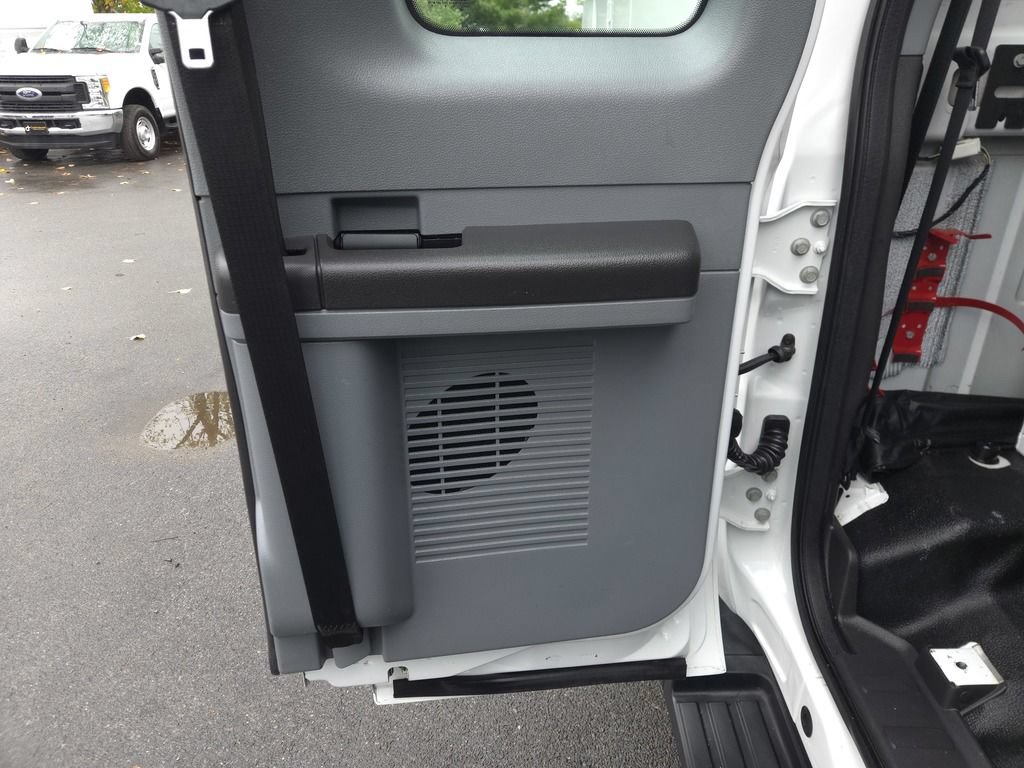 Used 2015 Ford F250 XL w/ Power Equipment Group RWD image 19