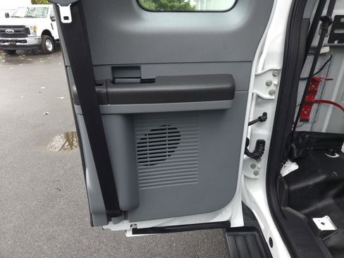 Used 2015 Ford F250 XL w/ Power Equipment Group RWD image 19