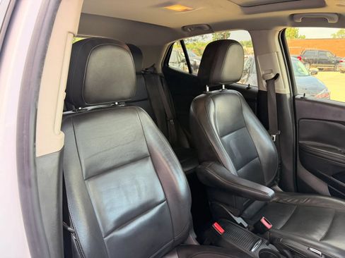 Used 2018 Buick Encore Essence FWD image 30
