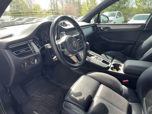 Used 2020 Porsche Macan image 17