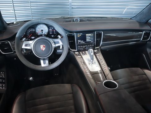 Used 2013 Porsche Panamera GTS AWD/4WD image 16