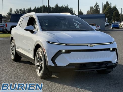 New 2026 Chevrolet Equinox EV LT image 7