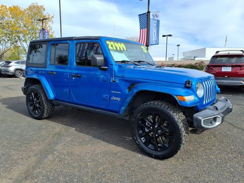 Used 2021 Jeep Wrangler Unlimited Sahara w/ Cold Weather Group image 3